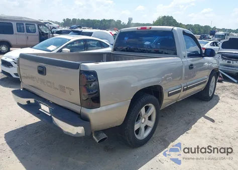 2001 Chevrolet Silverado 1500 z USA, uszkodzony, nr VIN 1GCEC14W61Z213999